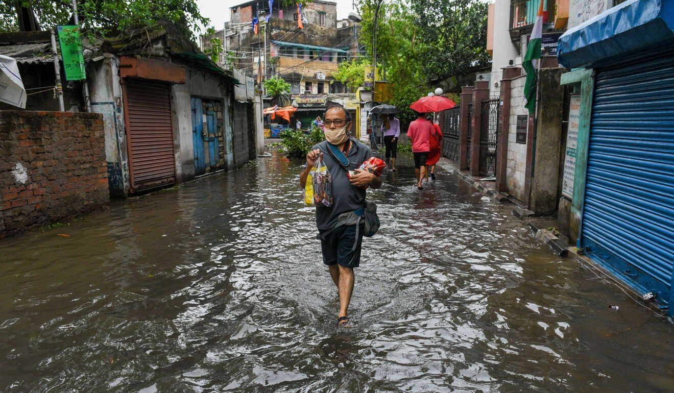 Cyclone Amphan batters India and Bangladesh, killing at least 84 people