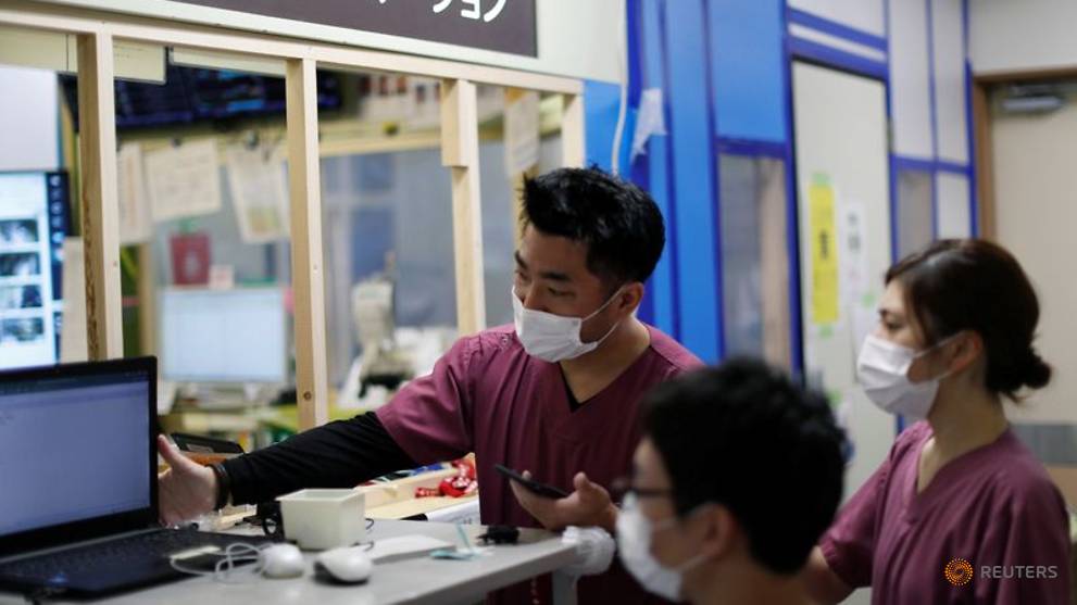 Inside Japan's 'last-chance' hospital for COVID-19