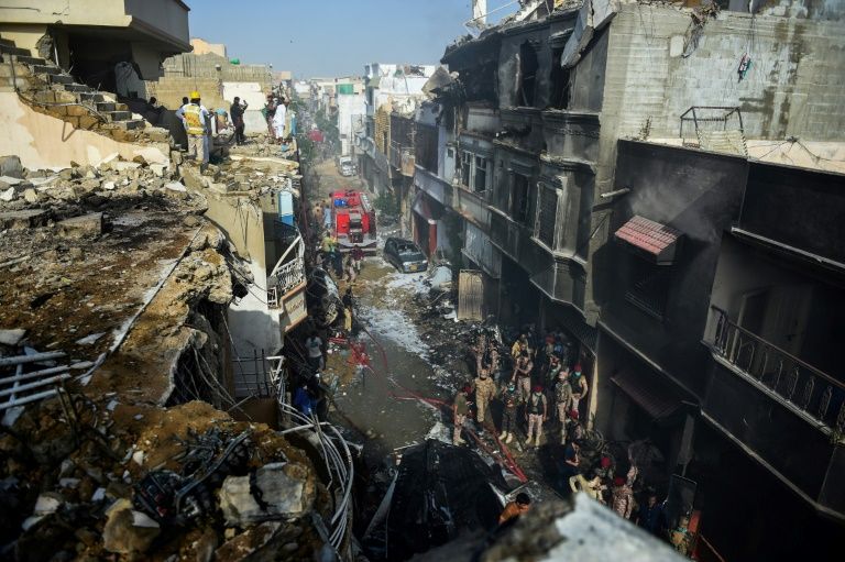 41 Bodies recovered, dozens more feared dead in Pakistan plane crash