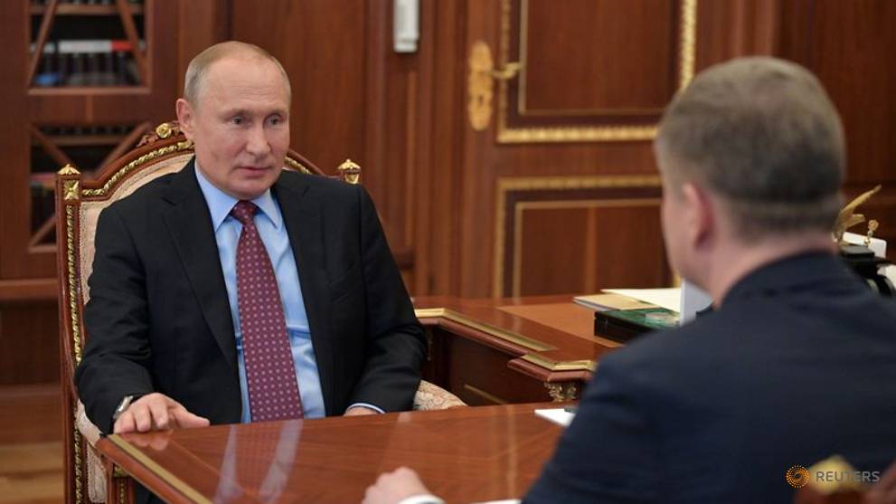 Putin back in Kremlim, Russia looks to ease COVID-19 lockdown in some regions