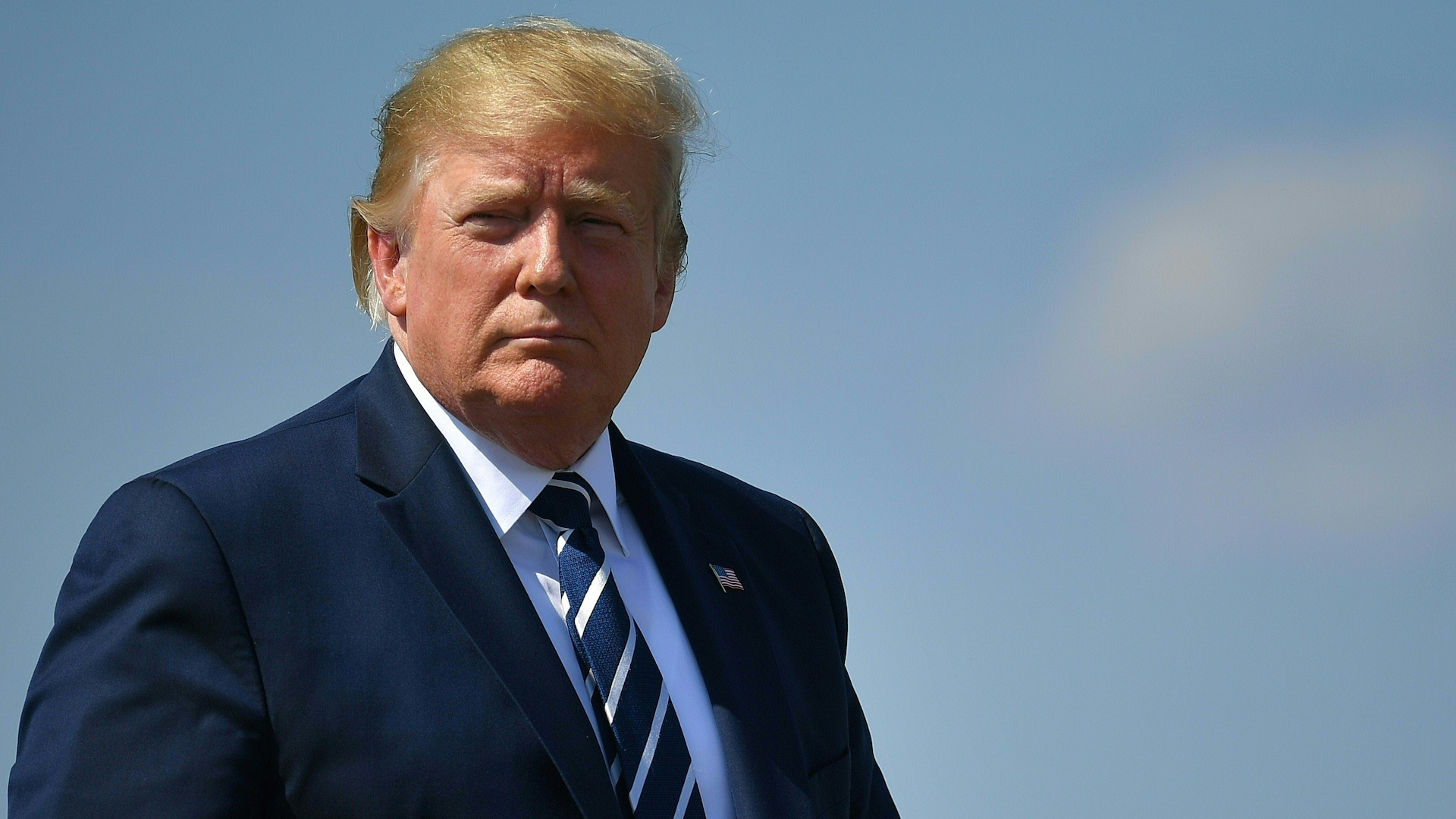 Trump Goes Golfing Despite U.S. Coronavirus Death Toll Continuing to Rise