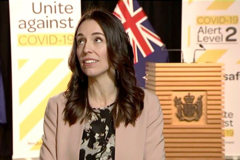 New Zealand PM jacinda ardern keeps her cool as earthquake hits mid-interview