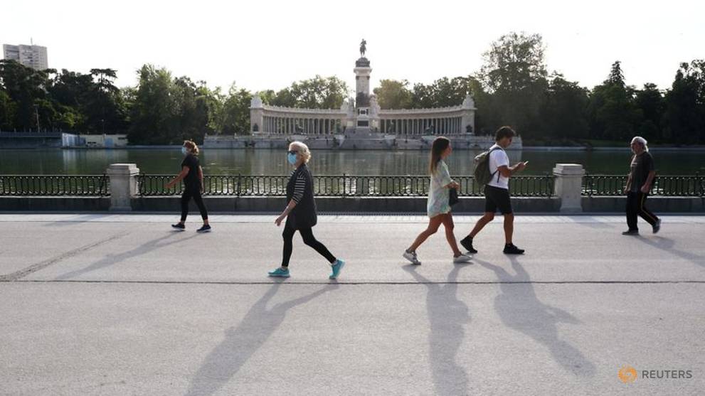 Spain urges foreign tourists to return from July