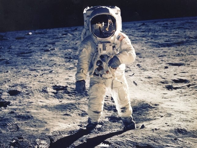 How much does Nasa pay its astronauts?