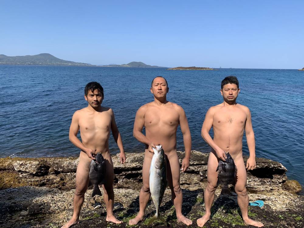 3名日本男定居无人岛1个月避病毒！回家后声称比城市生活还满足！
