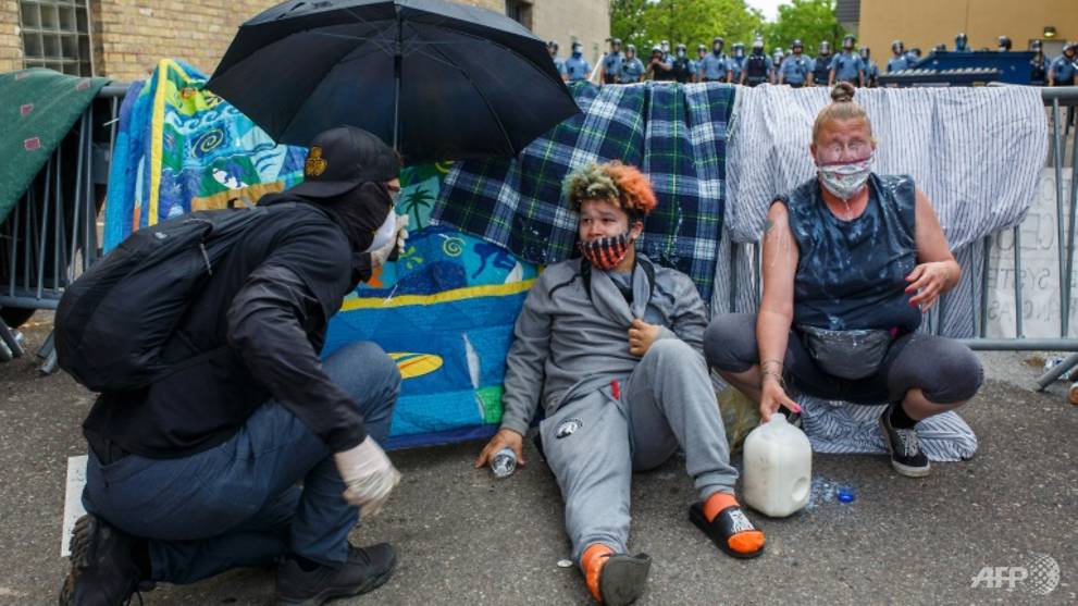 Angry US protests, looting over police killing of black man in Minneapolis