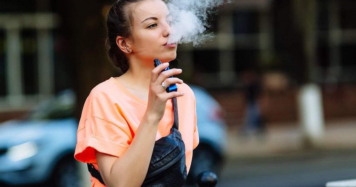 Vaping e-cigarettes could increase the risk of oral disease