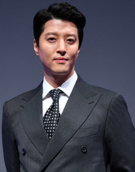 Lee Dong Gun and Jo Yoon Hee split after three years of marriage