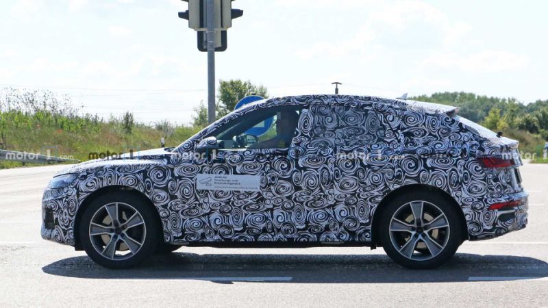 Audi Q5 Sportback spied for first time with coupe-like profile