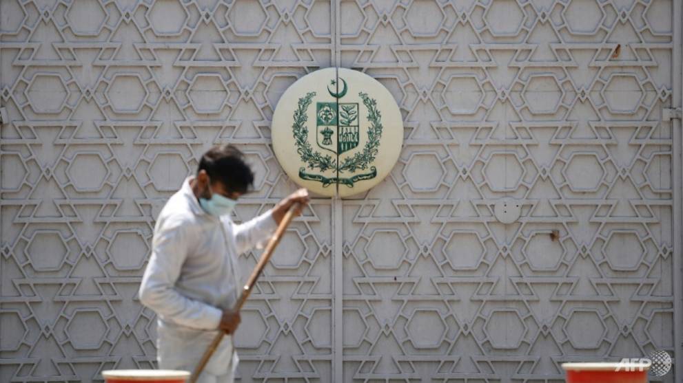 Pakistan embassy officials leave India after spying charges