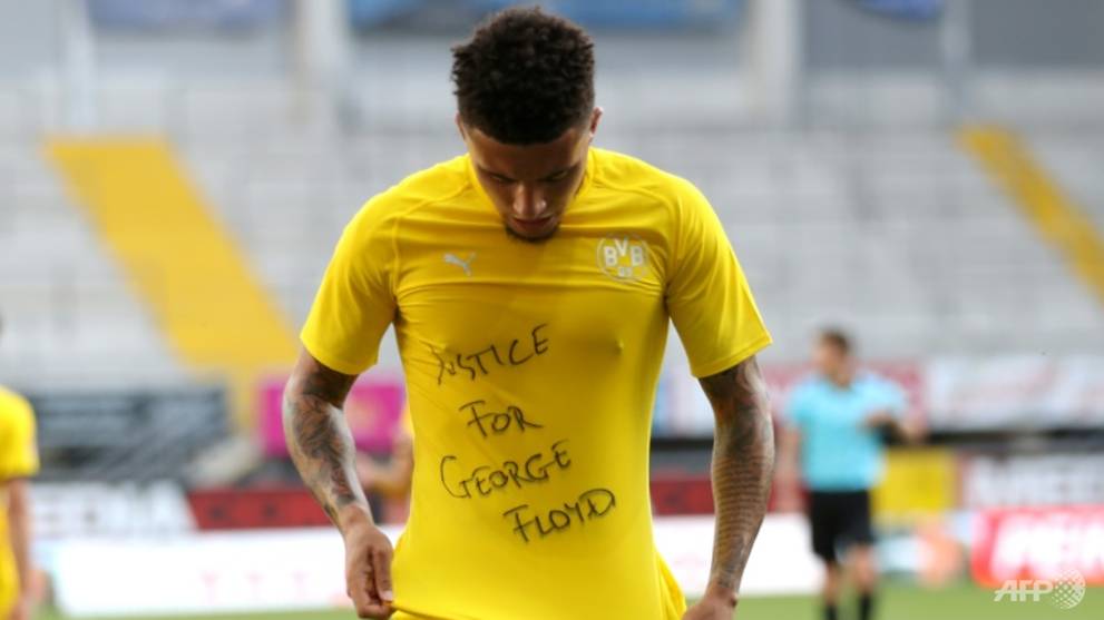 Football: England's Sancho in 'Justice for George Floyd' protest