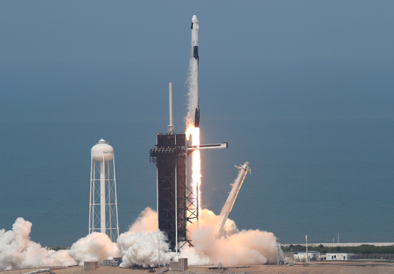 Daily Crunch: SpaceX’s crewed spacecraft successfully launches and docks