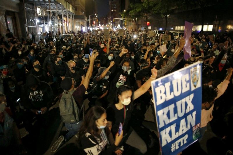 U.S. Health experts, officials warn protests May add to virus spread