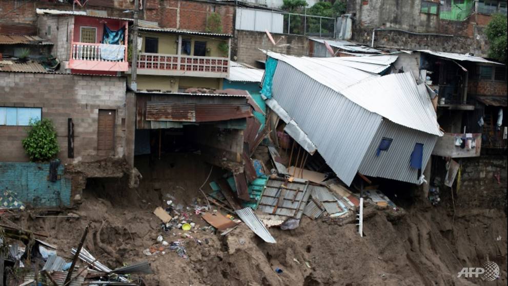 Storm Amanda leaves at least 18 dead in Central America