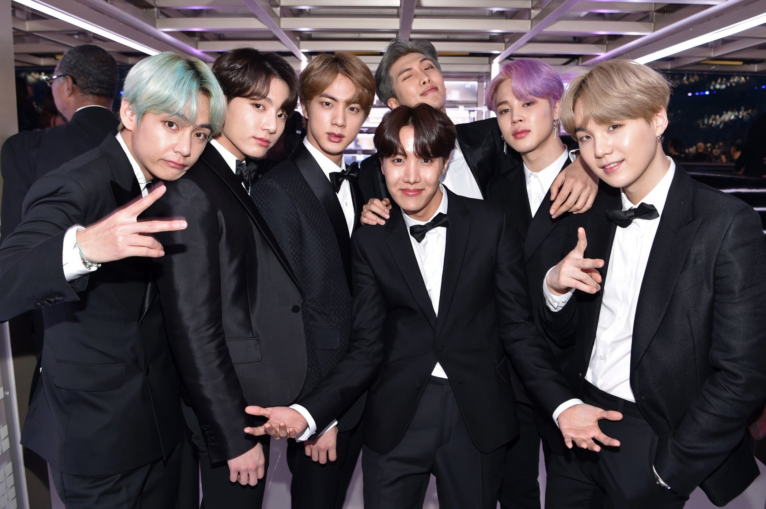 K-Pop fans crash police app with fancams to protect Black Lives Matter protestors