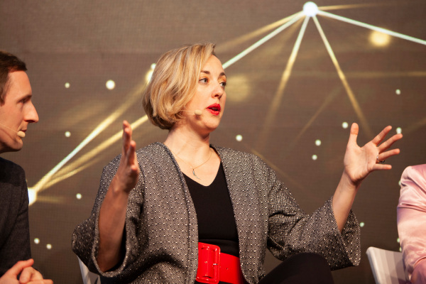 Dear Sophie: Can I create a startup on a dependent visa from Australia?
