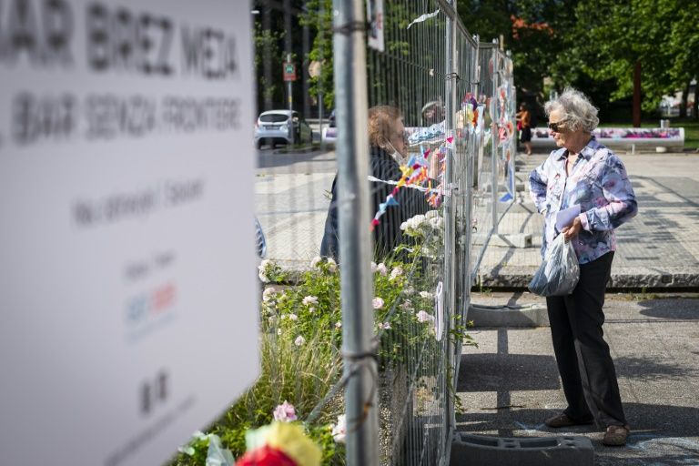 Slovenia border town navigates lockdown exit -- through a fence