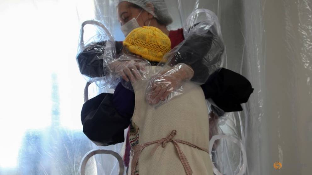 Brazil looks to reopen despite record coronavirus deaths