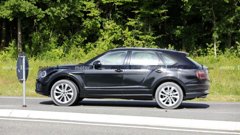 2021 Bentley Bentayga spied still wearing clever camouflage