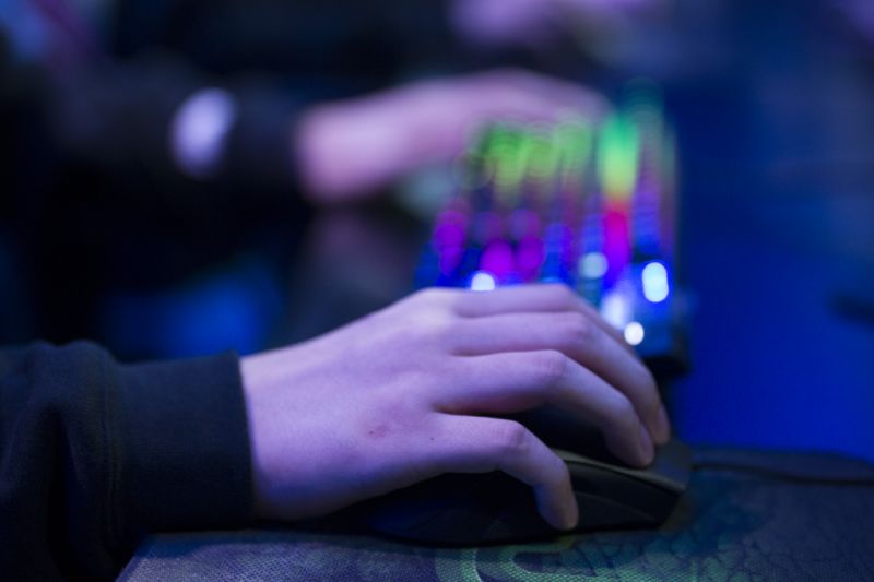 Riot Games team-up will offer mental health support to players in crisis via text