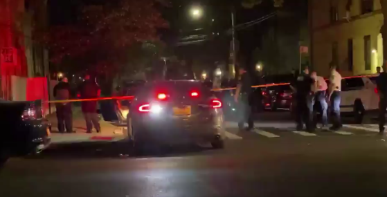 纽约深夜突发3起枪击案 10分钟内7人中枪