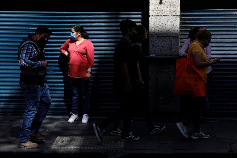 WHO officials: coronavirus nears peak in mexico, but risks remain