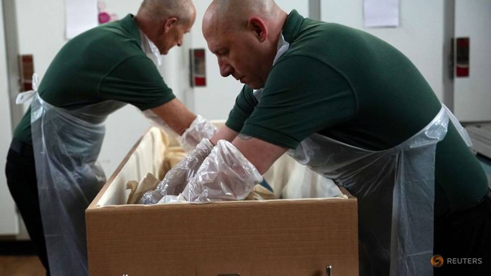 UK lockdown a week earlier could have halved COVID-19 death toll, scientist says