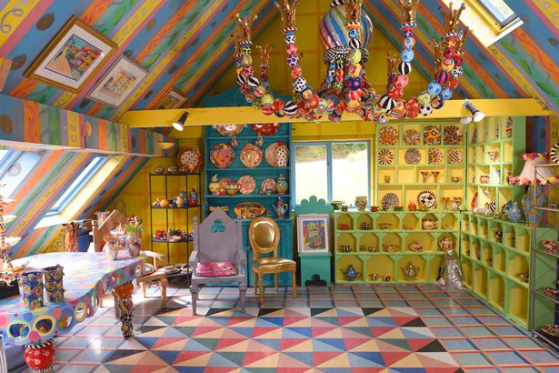 Homeowner's years of eccentric decorating has left £250,000 cottage 'unsellable'