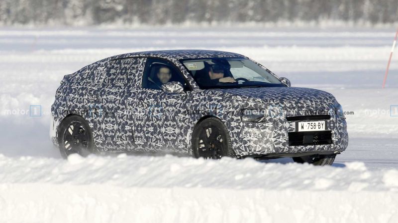 All-electric Citroen e-C4 crossover debut announced for June 30