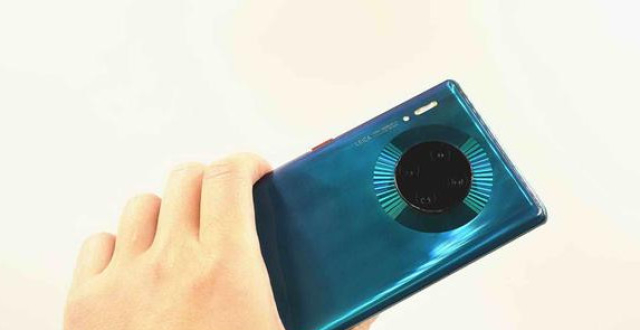 性能均衡“水桶机”！华为mate30 Pro豪降1400，现在还入手？
