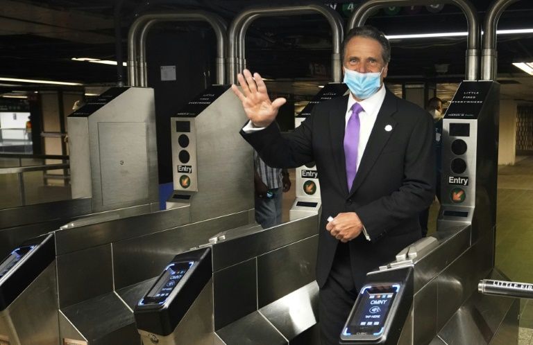 New York governor threatens reopening rollback over street drinking
