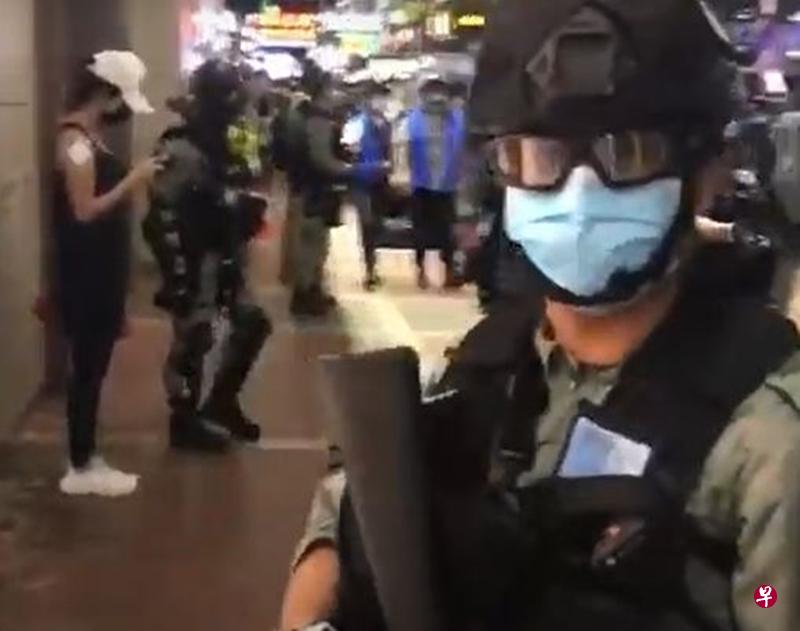 对媒体轻浮重复反警暴口号 一港警疑嘲讽被训须注意个人言行