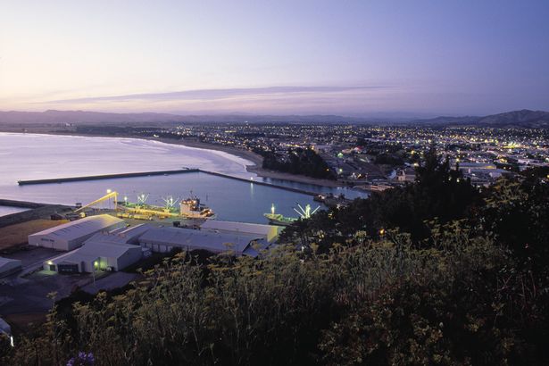 New Zealand earthquake: Thousands report shaking as 7.4 tremor hits off coast