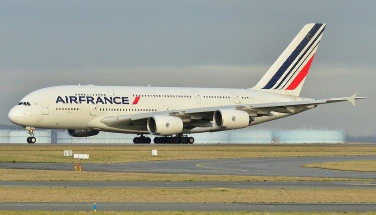 法国航空公司计划裁员近万人 占员工总数15%至20%
