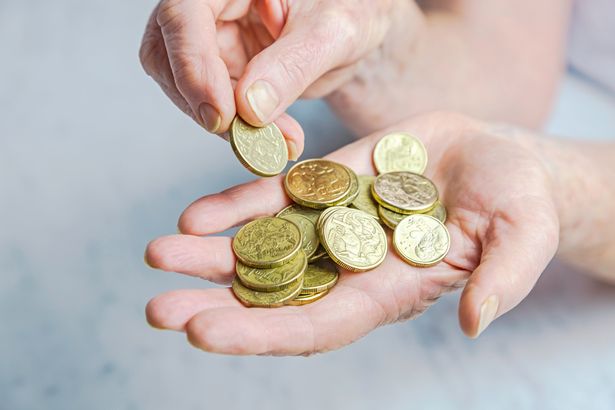 Aldi refuses to let mum pay for shopping with coins, sparking furious debate online