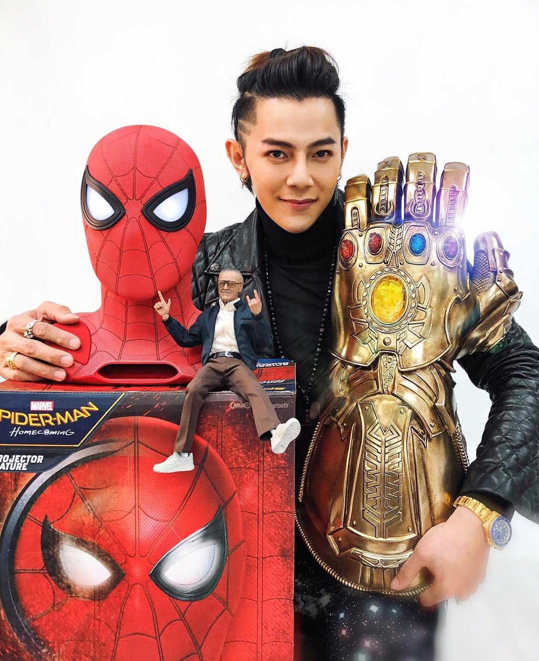 Jiro Wang Is Totally Unrecognisable Cosplaying As Wonder Woman