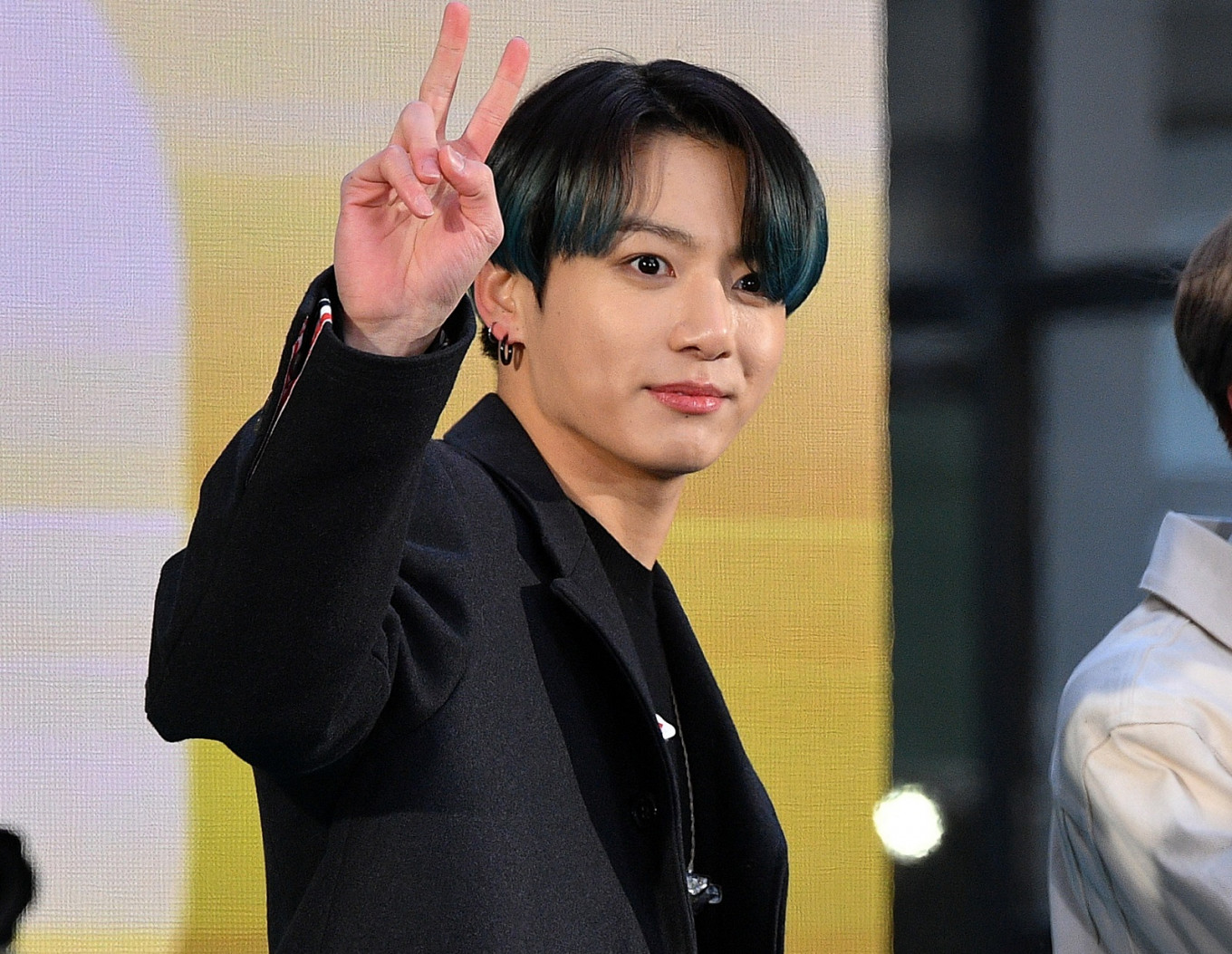 bts jung kook freezes up during solo shoot nestia bts jung kook freezes up during solo shoot nestia