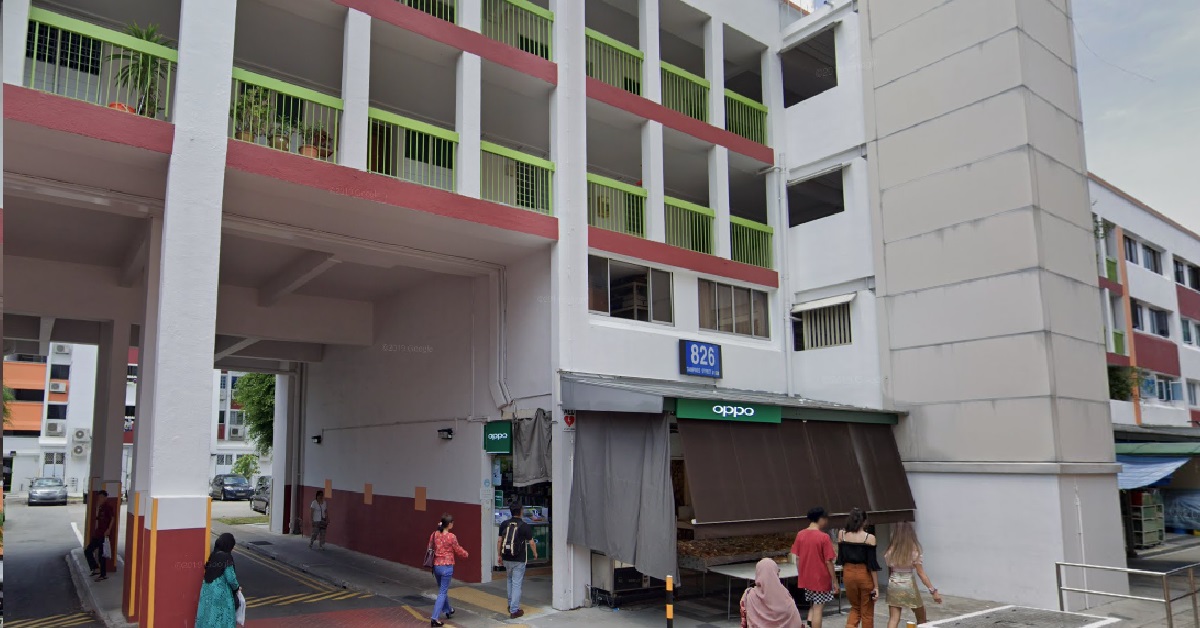 Man jump off from 3rd storey after he lost control of his emotions