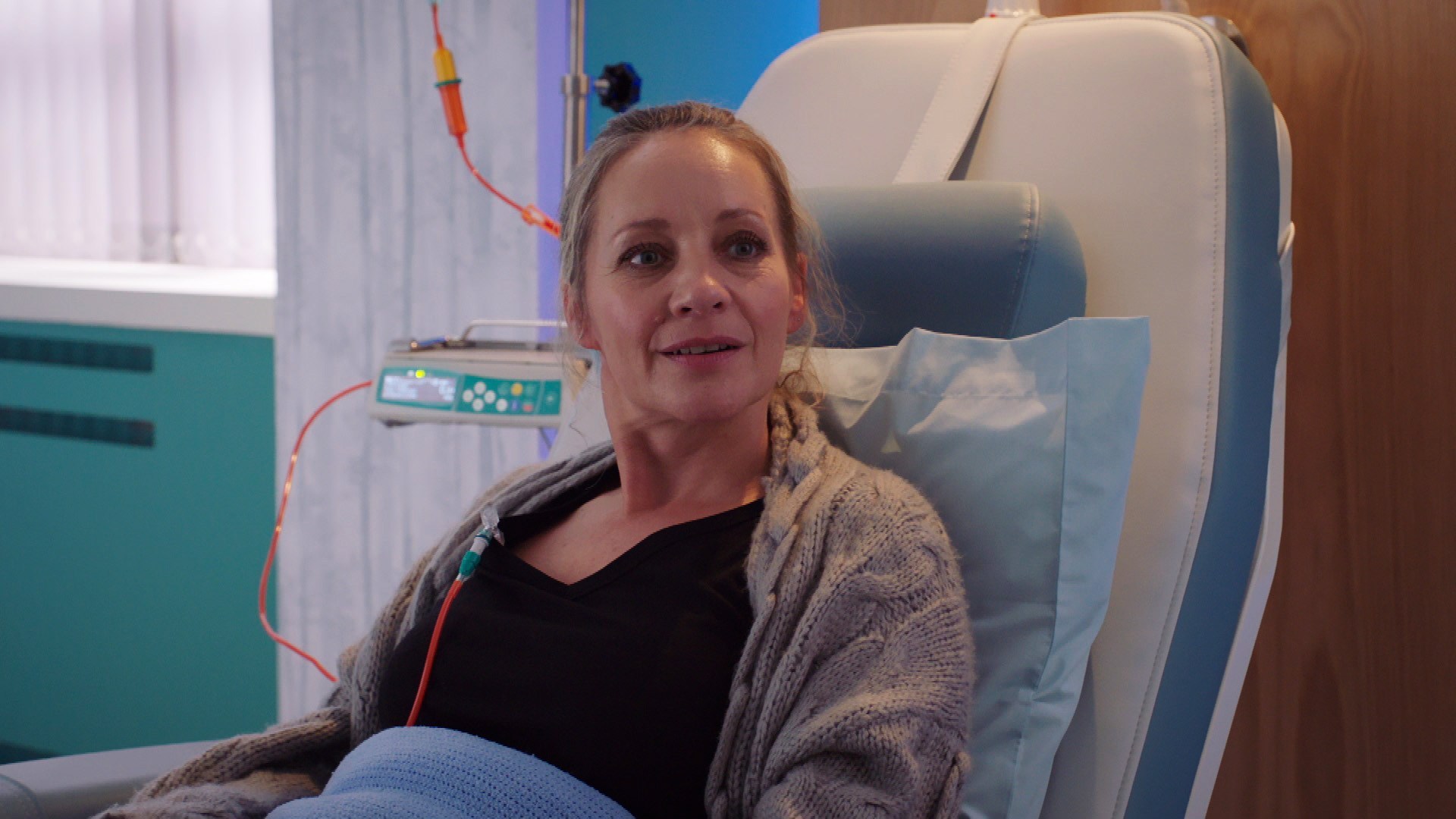 Does Essie die in Holby City?