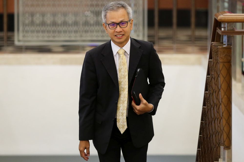 Tony Pua urges govt to file suit to seize world’s seventh largest yacht bought with 1MDB funds