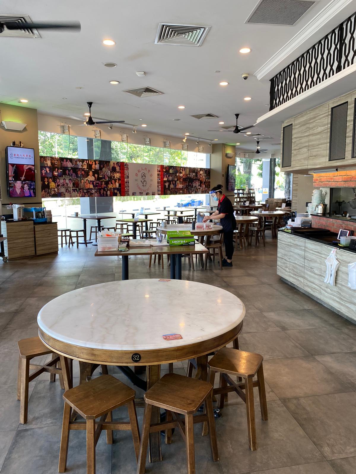 Founder Bak Kut Teh Boss: "I Live In A HDB Flat, My AP Watch Is Second-Hand”