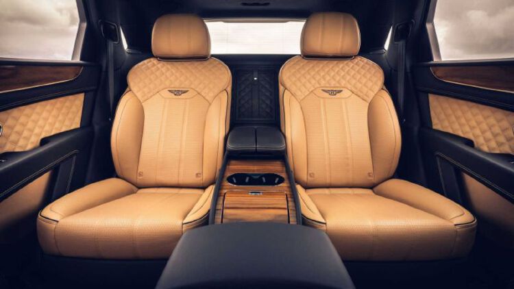 21 Bentley Bentayga With Four Seats Is The Limousine Of Suvs Nestia