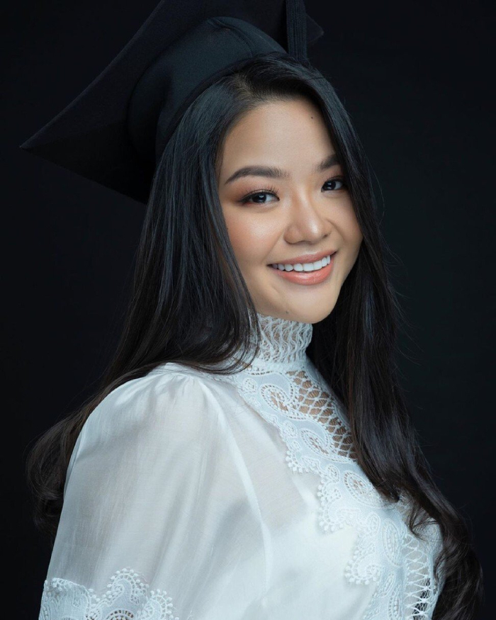 Meet this Gen Z Cambodian princess praised by Chinese netizens for her beauty and intellect