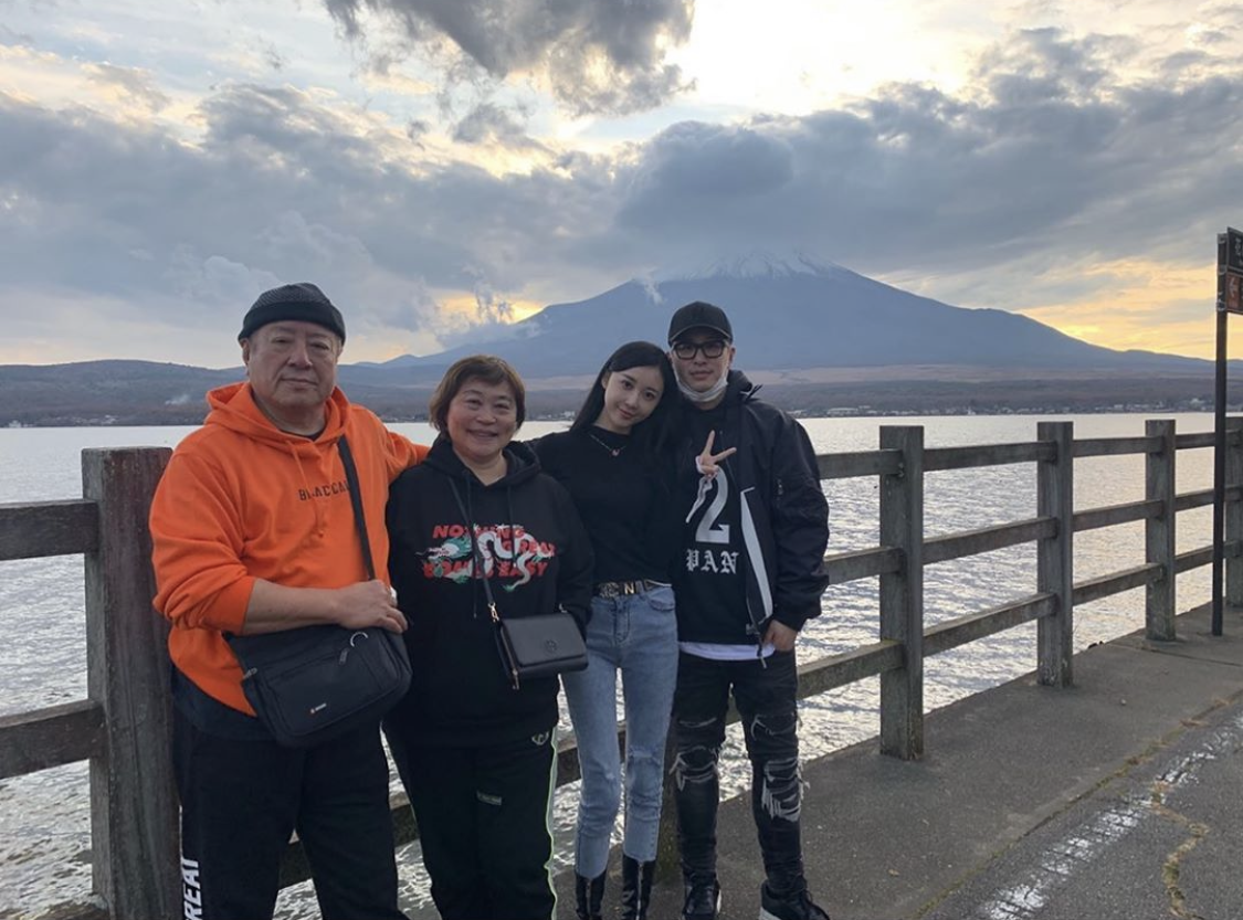 Netizens Claim Wilber Pan’s 26-Year-Old Wife Is Lying About Her Age And That She’s From The Same 'Interesting' Circle As Mrs Aaron Kwok
