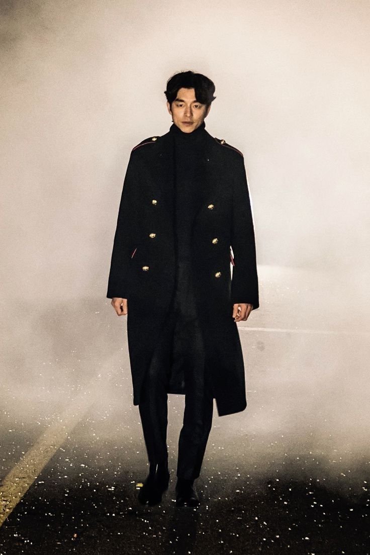 Gong Yoo’s Personal Trainer Shows Off The Actor’s Hot Bod And Shares His Diet & Workout Routine