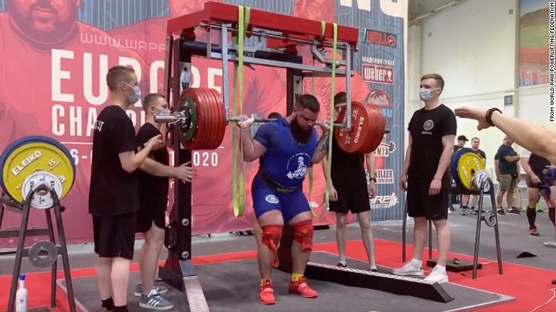 Russian power lifter fractures both knees while attempting to squat nearly 900 pounds
