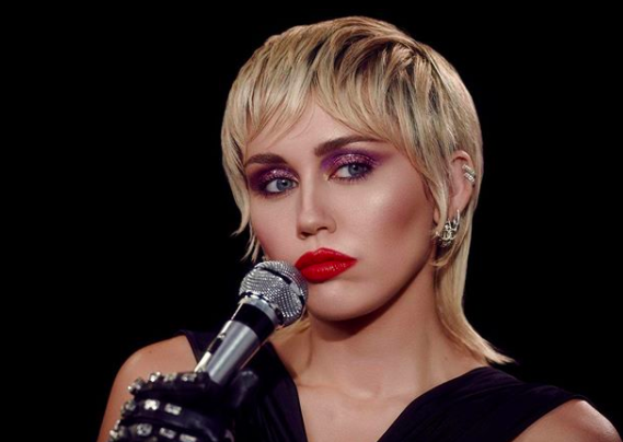Miley Cyrus reveals that she lost her virginity to Liam Hemsworth when she was 16
