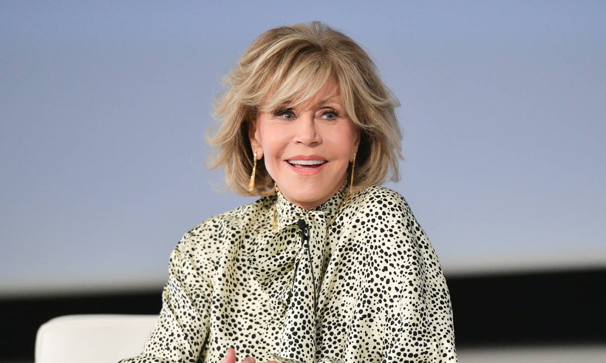 Grace and Frankie star Jane Fonda rocks pixie haircut in incredible school photos