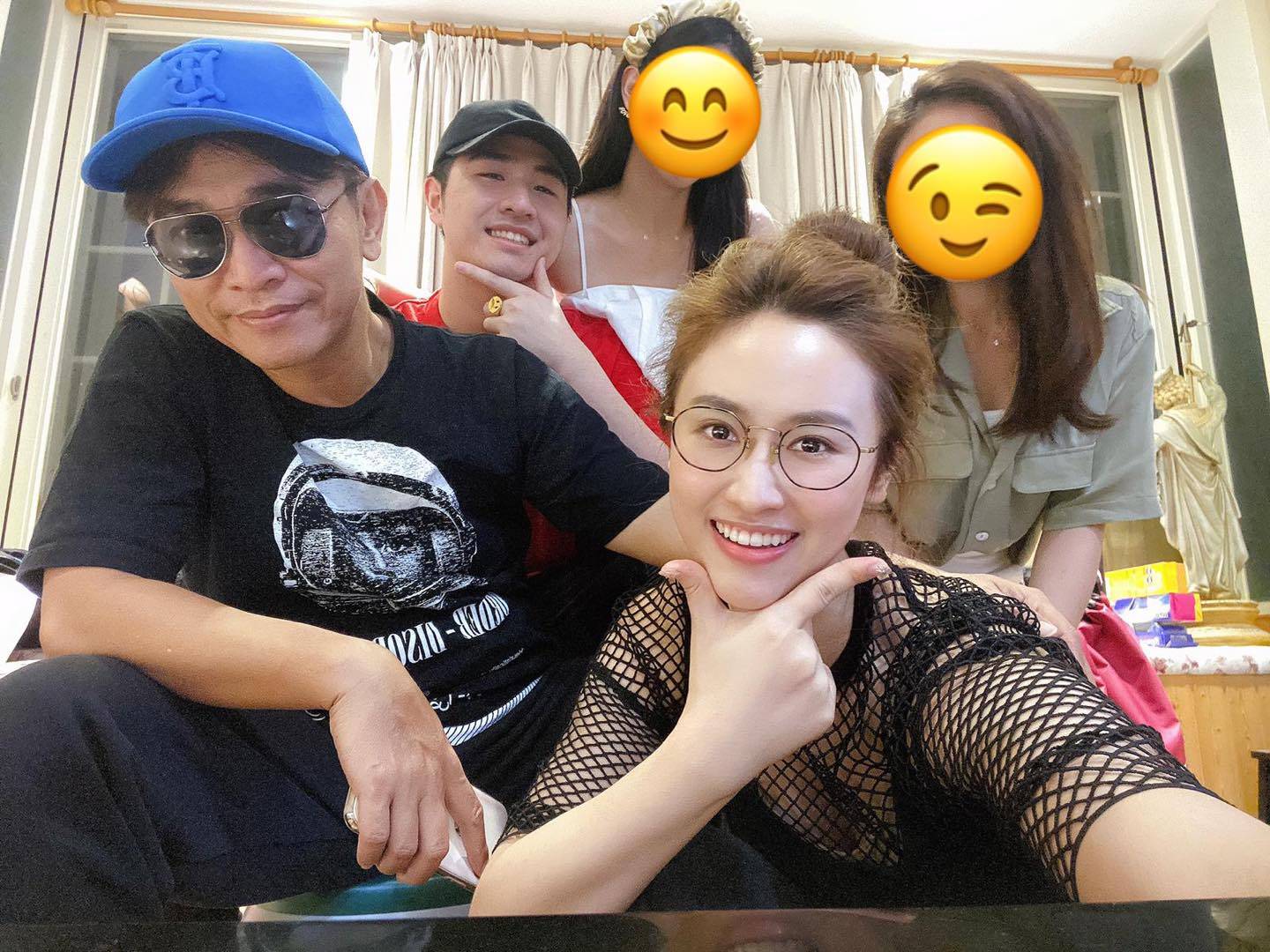 Jacky Wu Finally Posts Pic Of Youngest Daughter, Whom Netizens Praise For Being His "Prettiest" Kid