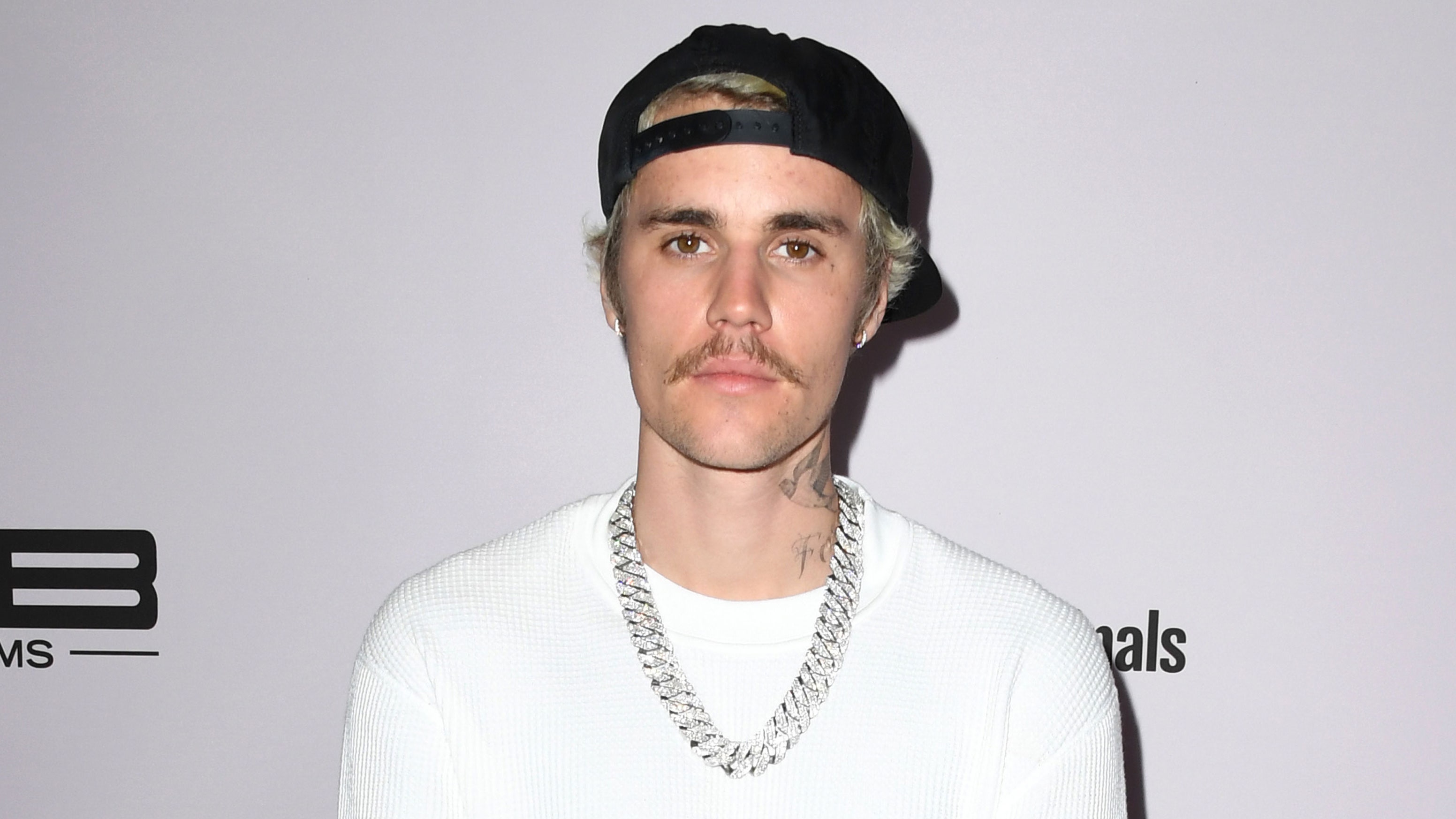Justin Bieber's Hair in Drake's "Popstar" Music Video Is Basically the Haircut Every Boy in My High School Had